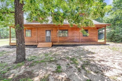SELLER IS OFFERING A 2 YEAR RATE BUYDOWN WITH ACCEPTABLE OFFER!! on Holly Lake Ranch Golf Club in Texas - for sale on GolfHomes.com, golf home, golf lot