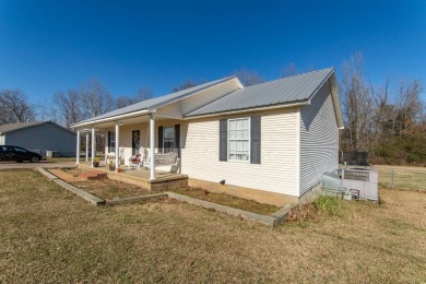 Get ready to fall in LOVE! This stunning 3-bedroom, 2-bathroom on Shiloh Golf Course in Tennessee - for sale on GolfHomes.com, golf home, golf lot