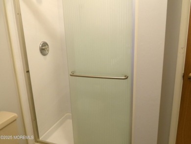 Well maintained Regency model in need of new owner.  This unit on Greenbriar Woodlands in New Jersey - for sale on GolfHomes.com, golf home, golf lot