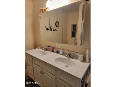 REDUCED! This is a lovely furnished 2 bedroom 2 bath home with on 3 Parks Fairways in Arizona - for sale on GolfHomes.com, golf home, golf lot