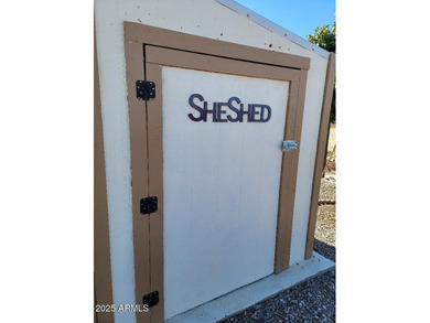 REDUCED! This is a lovely furnished 2 bedroom 2 bath home with on 3 Parks Fairways in Arizona - for sale on GolfHomes.com, golf home, golf lot