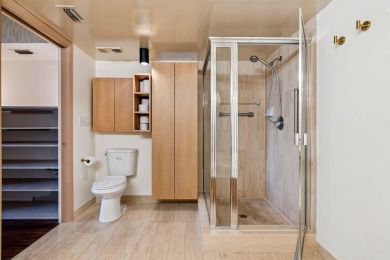 Penthouse perfection in the heart of Boca Raton. This on Boca Pointe Country Club in Florida - for sale on GolfHomes.com, golf home, golf lot