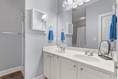 Beautifully updated 3 bedroom 2.5 Bathroom Townhome nestled in on Burning Ridge Golf Course in South Carolina - for sale on GolfHomes.com, golf home, golf lot