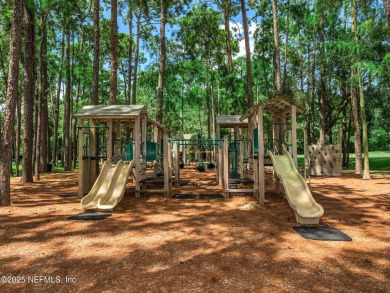 BACK ON THE MARKET. BUYERS LOSS IS YOUR GAIN. Beautifully on Jacksonville Golf and Country Club in Florida - for sale on GolfHomes.com, golf home, golf lot