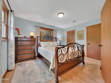 Stunning Mountain View Cabin in Gatlinburg's Coveted Cobbly Nob on Bent Creek Golf Course in Tennessee - for sale on GolfHomes.com, golf home, golf lot