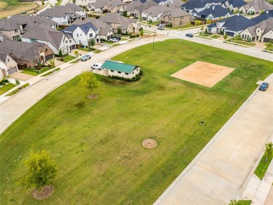 PRICE IMPROVEMENT!!! This spacious home features 5 bedrooms and on The Lakes at Castle Hill Golf Club in Texas - for sale on GolfHomes.com, golf home, golf lot