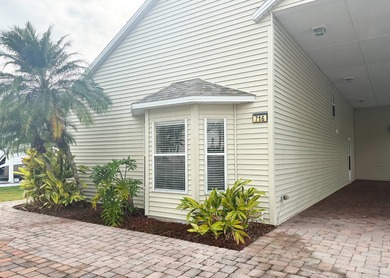 This beautifully maintained resort home features 1 bedroom, 1.5 on The Great Outdoors Golf and Country Club in Florida - for sale on GolfHomes.com, golf home, golf lot