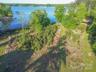 What a rare find! A beautiful one acre waterfront lot in the on Edgewater Golf Club in South Carolina - for sale on GolfHomes.com, golf home, golf lot