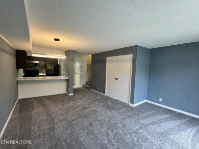 Recently updated 2-bedroom, 1.5-bath condo in Wilshire Heights on Stonehenge Golf Course in Tennessee - for sale on GolfHomes.com, golf home, golf lot