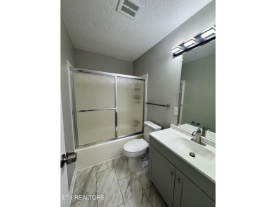 Recently updated 2-bedroom, 1.5-bath condo in Wilshire Heights on Stonehenge Golf Course in Tennessee - for sale on GolfHomes.com, golf home, golf lot