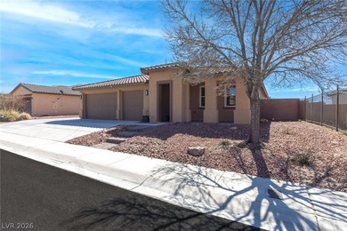 Beautiful move-in ready single story home with 3 beds, 2.5 baths on Mountain Falls Golf Course in Nevada - for sale on GolfHomes.com, golf home, golf lot