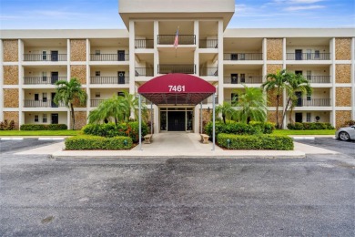Location, location, location! Welcome to this spacious 3-bedroom on Palm Aire Country Club of Sarasota in Florida - for sale on GolfHomes.com, golf home, golf lot