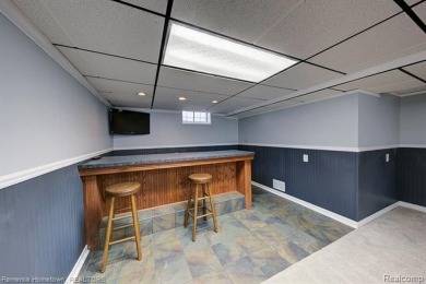 **Charming Royal Oak Bungalow - 3 Bed, 2 .5 Bath**
Welcome to on Red Run Golf Club in Michigan - for sale on GolfHomes.com, golf home, golf lot