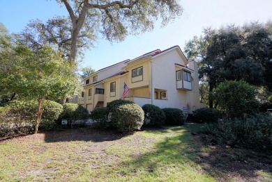 CONTACT BECKY DAY AT  FOR A PRIVATE TOUR
This charming on Bluewater Bay Resort in Florida - for sale on GolfHomes.com, golf home, golf lot