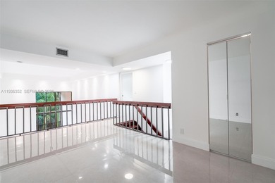 Experience the exceptional charm of this remodeled 3-bedroom on Turnberry Isle Resort and Club in Florida - for sale on GolfHomes.com, golf home, golf lot