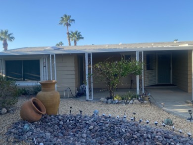 This great manufactured home is located in Palm Desert Greens on Palm Desert Greens Country Club in California - for sale on GolfHomes.com, golf home, golf lot