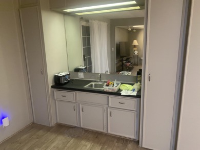 This great manufactured home is located in Palm Desert Greens on Palm Desert Greens Country Club in California - for sale on GolfHomes.com, golf home, golf lot