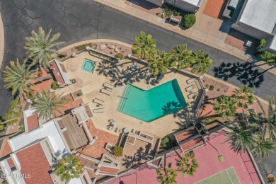 This charming, newly renovated 2 bed, 2 bath townhome is on Arizona Biltmore Golf and Country Club in Arizona - for sale on GolfHomes.com, golf home, golf lot