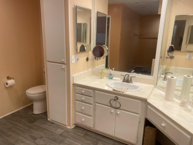 This great manufactured home is located in Palm Desert Greens on Palm Desert Greens Country Club in California - for sale on GolfHomes.com, golf home, golf lot