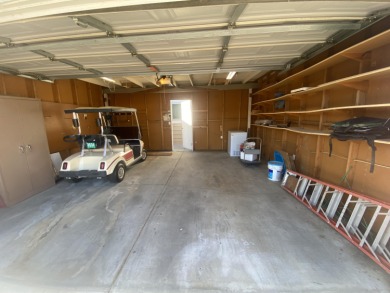 This great manufactured home is located in Palm Desert Greens on Palm Desert Greens Country Club in California - for sale on GolfHomes.com, golf home, golf lot