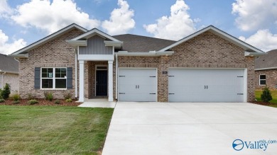 MOVE-IN READY! The Camden plan has 5 bedrooms, 4 baths and 3 car on Hampton Cove Golf Course in Alabama - for sale on GolfHomes.com, golf home, golf lot