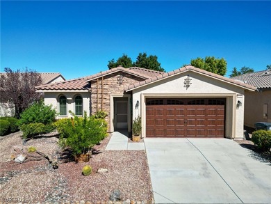Beautifully updated 2-bedroom plus den home located in the on Mountain Falls Golf Course in Nevada - for sale on GolfHomes.com, golf home, golf lot