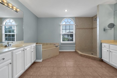 Beautifully cared for and move-in-ready!  This 4-brdroom, 3-bath on Bear Lakes Country Club in Florida - for sale on GolfHomes.com, golf home, golf lot