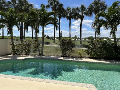 Beautifully cared for and move-in-ready!  This 4-brdroom, 3-bath on Bear Lakes Country Club in Florida - for sale on GolfHomes.com, golf home, golf lot