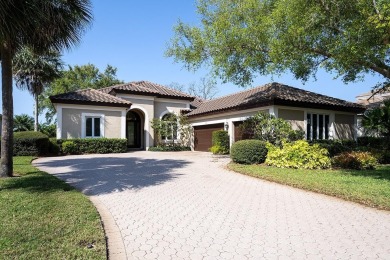 One or more photo(s) has been virtually staged. BUYER DEFAULTED on Rosedale Golf and Tennis Club in Florida - for sale on GolfHomes.com, golf home, golf lot