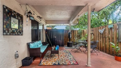 Step into this well maintained 3BR/2BA townhouse perfectly on Pine Island Ridge Country Club in Florida - for sale on GolfHomes.com, golf home, golf lot