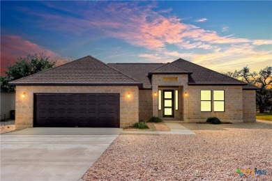 : Masterful design and modern luxury are uniquely embodied in on Vaaler Creek Golf Club in Texas - for sale on GolfHomes.com, golf home, golf lot