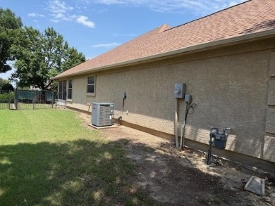 Lots of potential here with Great open floorplan, screened in on Wildhorse Golf Club of Robson Ranch in Texas - for sale on GolfHomes.com, golf home, golf lot