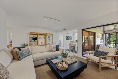 Don't miss out on this lovely 2 bedroom, 2 bath condo in the on Jonathans Landing Golf Club in Florida - for sale on GolfHomes.com, golf home, golf lot