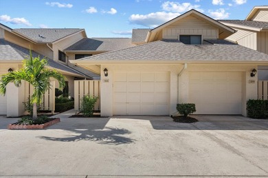 Don't miss out on this lovely 2 bedroom, 2 bath condo in the on Jonathans Landing Golf Club in Florida - for sale on GolfHomes.com, golf home, golf lot