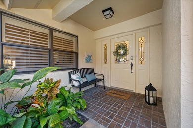 Don't miss out on this lovely 2 bedroom, 2 bath condo in the on Jonathans Landing Golf Club in Florida - for sale on GolfHomes.com, golf home, golf lot