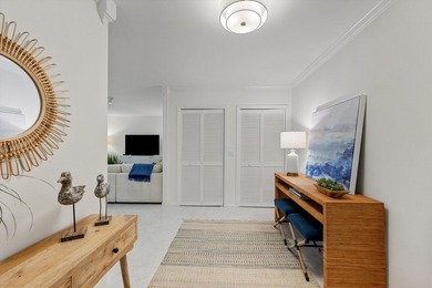 Don't miss out on this lovely 2 bedroom, 2 bath condo in the on Jonathans Landing Golf Club in Florida - for sale on GolfHomes.com, golf home, golf lot