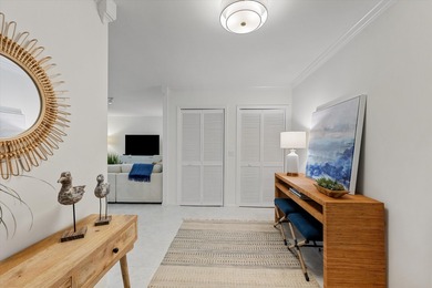 Don't miss out on this lovely 2 bedroom, 2 bath condo in the on Jonathans Landing Golf Club in Florida - for sale on GolfHomes.com, golf home, golf lot