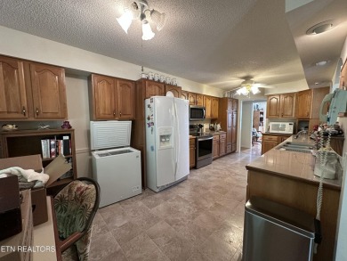Beautiful brick 3 bedroom, 3 bathroom home in sought-after on Druid Hills Golf Club in Tennessee - for sale on GolfHomes.com, golf home, golf lot
