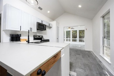 Move-in ready, furnished retreat nestled among the tall pines of on Holly Lake Ranch Golf Club in Texas - for sale on GolfHomes.com, golf home, golf lot