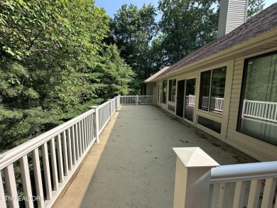 Beautiful brick 3 bedroom, 3 bathroom home in sought-after on Druid Hills Golf Club in Tennessee - for sale on GolfHomes.com, golf home, golf lot