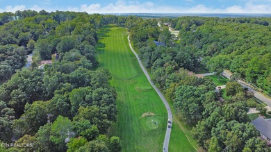 Beautiful brick 3 bedroom, 3 bathroom home in sought-after on Druid Hills Golf Club in Tennessee - for sale on GolfHomes.com, golf home, golf lot