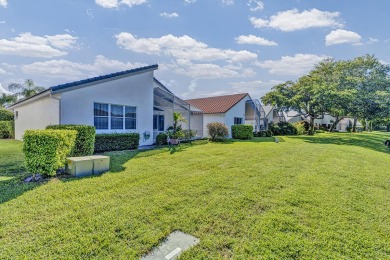 Opportunity awaits in this 3 bedroom, 2 bathroom single-family on  in Florida - for sale on GolfHomes.com, golf home, golf lot