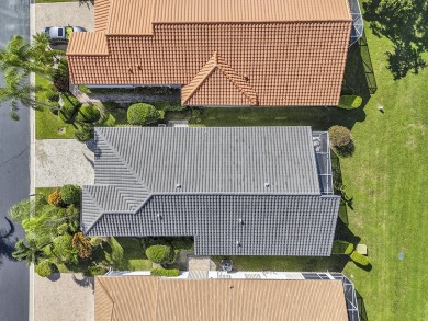Opportunity awaits in this 3 bedroom, 2 bathroom single-family on  in Florida - for sale on GolfHomes.com, golf home, golf lot