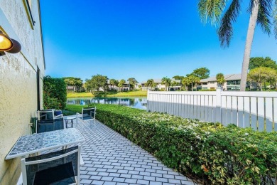 *PRICED TO SELL!* Discover unparalleled privacy and panoramic on Hunters Run Golf and Country Club in Florida - for sale on GolfHomes.com, golf home, golf lot