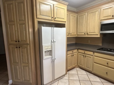 Welcome to this beautifully laid-out 2-bedroom, 2-bathroom home on Colonial Country Club Deerfield in Mississippi - for sale on GolfHomes.com, golf home, golf lot