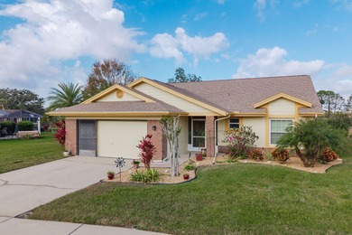 Well cared for and ready to impress, this 2 bedroom, 2 bath home on Meadow Oaks Golf and Country Club in Florida - for sale on GolfHomes.com, golf home, golf lot