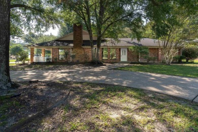 Freshly updated and move-in ready! This 3-bed, 2-bath home in on Hide-A-Way Lake Golf Course in Texas - for sale on GolfHomes.com, golf home, golf lot
