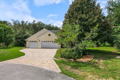 Welcome to your dream home in Southern Woods at Sugarmill Woods! on Southern Woods Golf Club in Florida - for sale on GolfHomes.com, golf home, golf lot