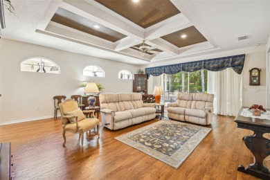 Beautiful Silverthorn Villa! 2 Bedroom 2 Bathroom 2 Car Garage! on Silverthorn Country Club in Florida - for sale on GolfHomes.com, golf home, golf lot
