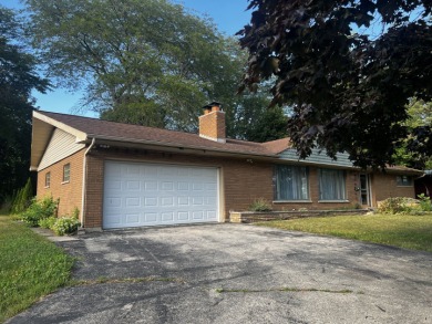 Welcome to your dream home! This ranch property includes five on Shiloh Park Golf Course in Illinois - for sale on GolfHomes.com, golf home, golf lot
